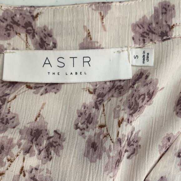 ASTR The Label Floral Blouse - Picture 5 of 6